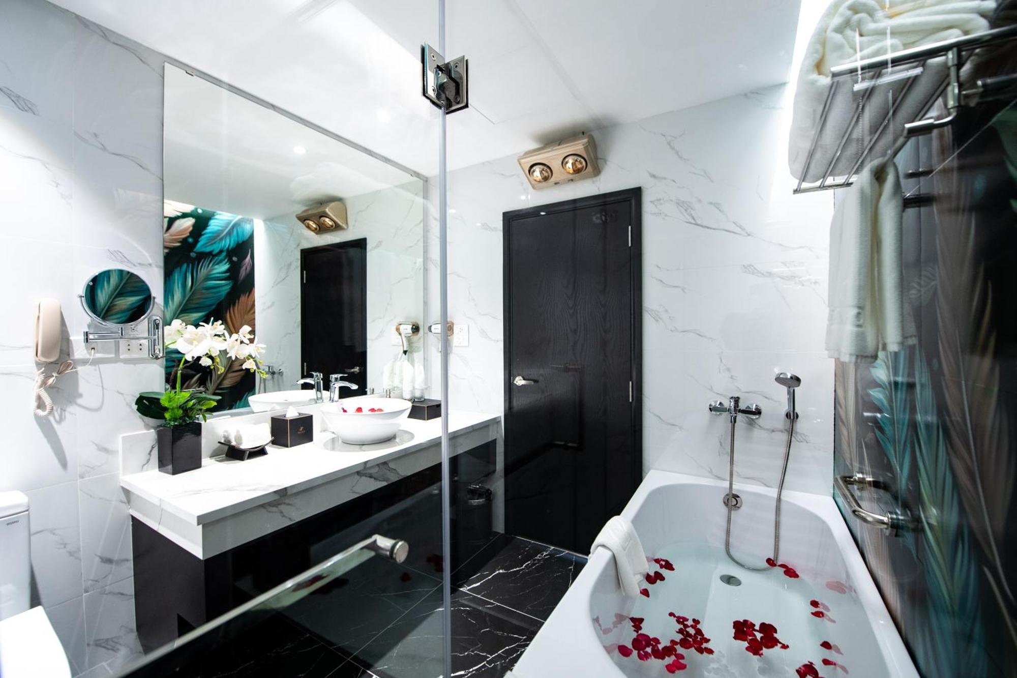 Palago Boutique Hotel Hanoi Bagian luar foto